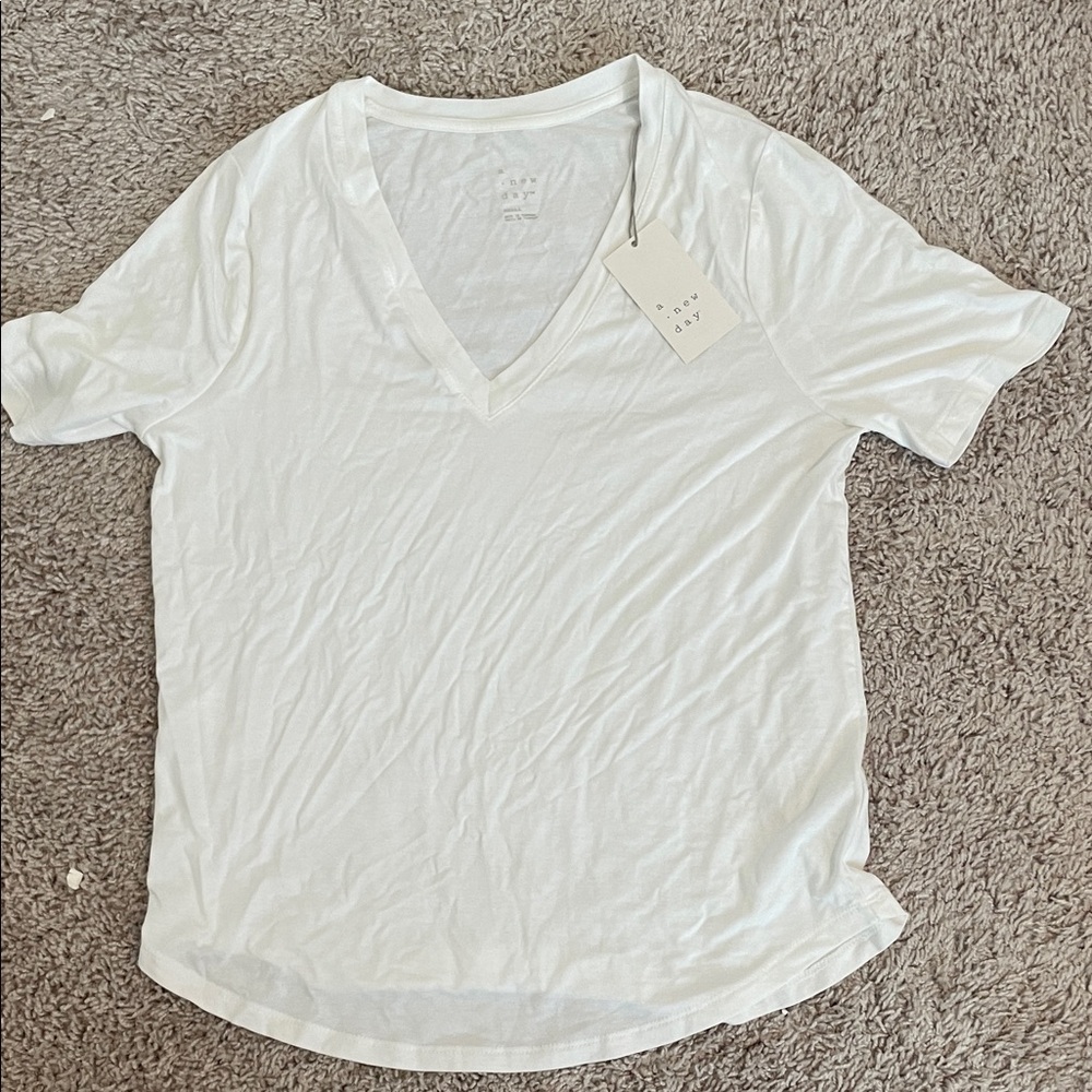 a new day Men's Classic White V-Neck Tee